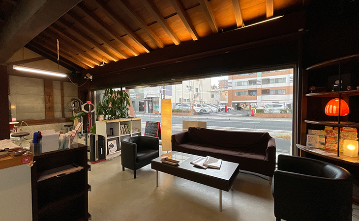 蔵づくりの美容院_内観